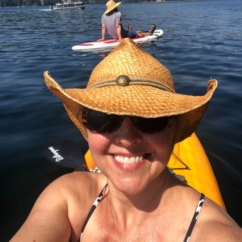 Meet your Posher, Jenniffer